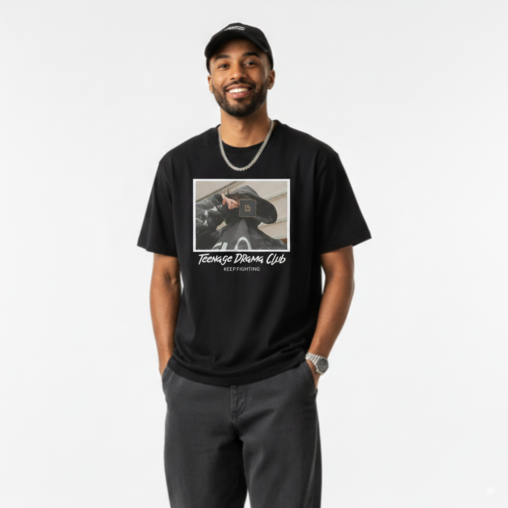 TEENAGE DRAMA CLUB Camiseta unisex